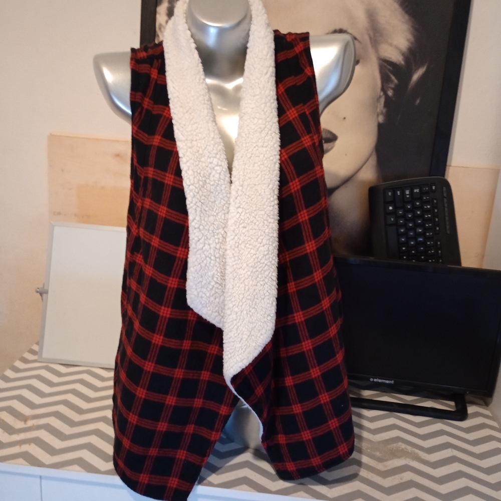 Derek Heart Red and Black Plaid Vest with White Sherpa Lining